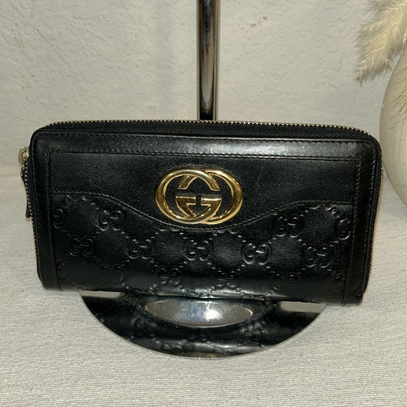 Authentic GUCCI long Wallet GG Gold Interlocking Micro Shima Round Zippe… - Picture 1 of 16